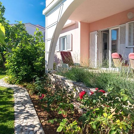 Apartment Lavanda With Beautiful Garden Krk Town Zewnętrze zdjęcie